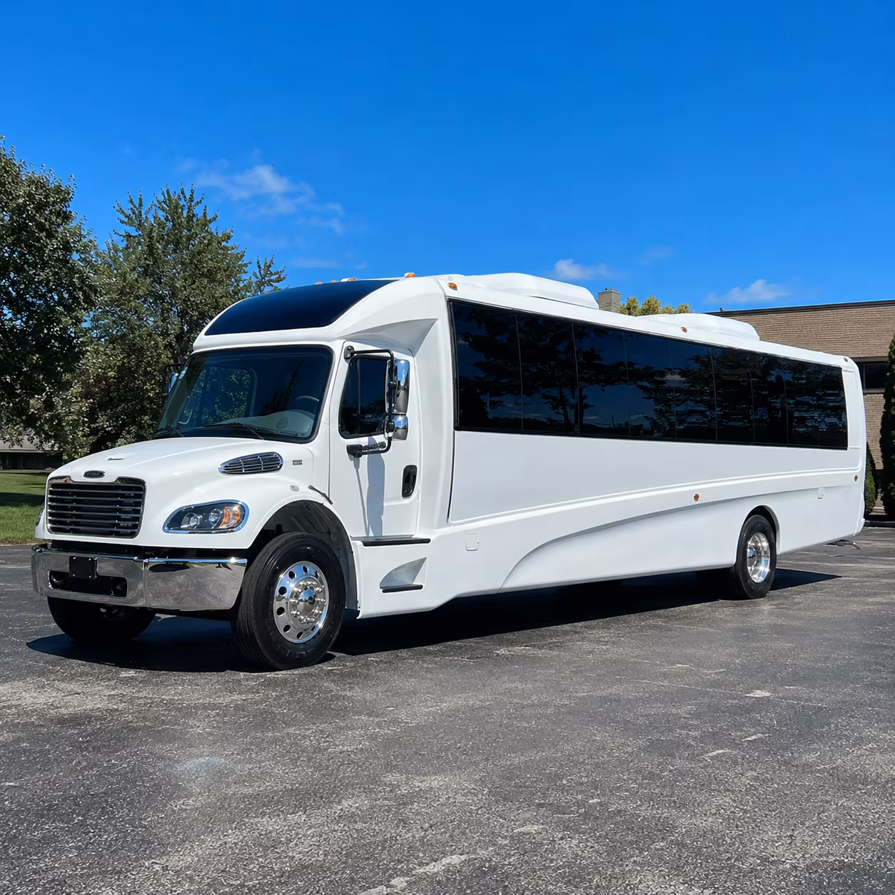 Rent a Bus to Detroit Metropolitan Airport
