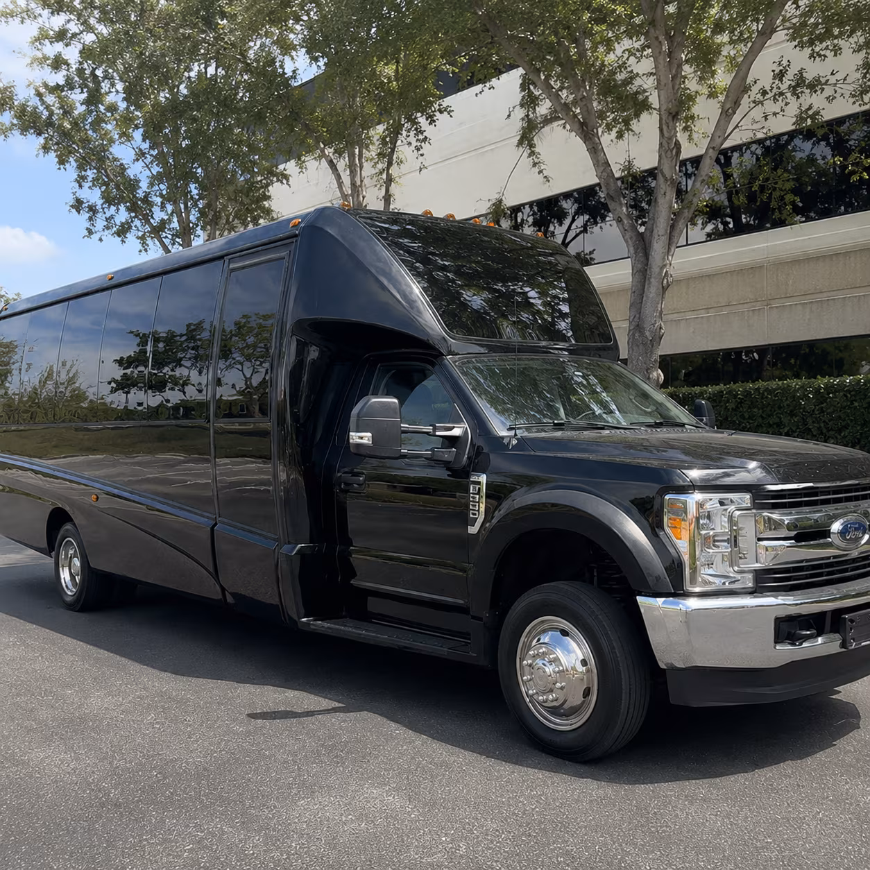 Dearborn Winery Tour & Pub Crawl Transportation