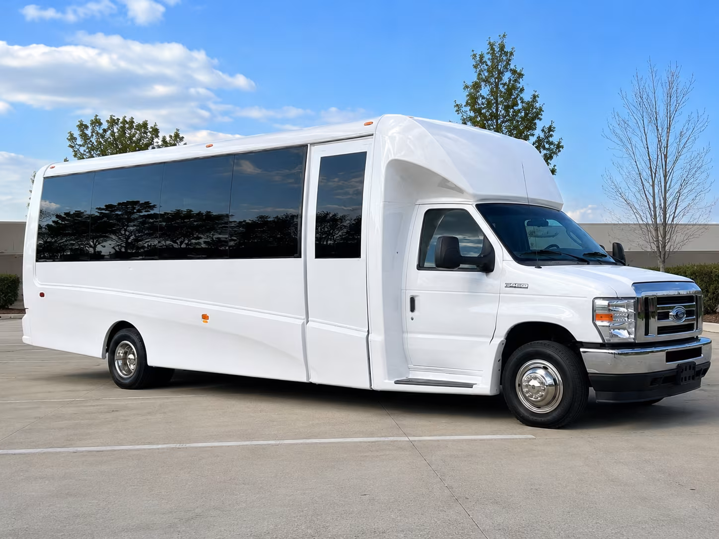 Detroit Airport Shuttle & Transportation party bus exterior
