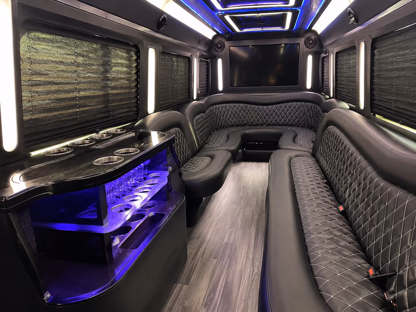 Detroit Birthday, Sweet 16, & Quinceañera Transportation group transportation