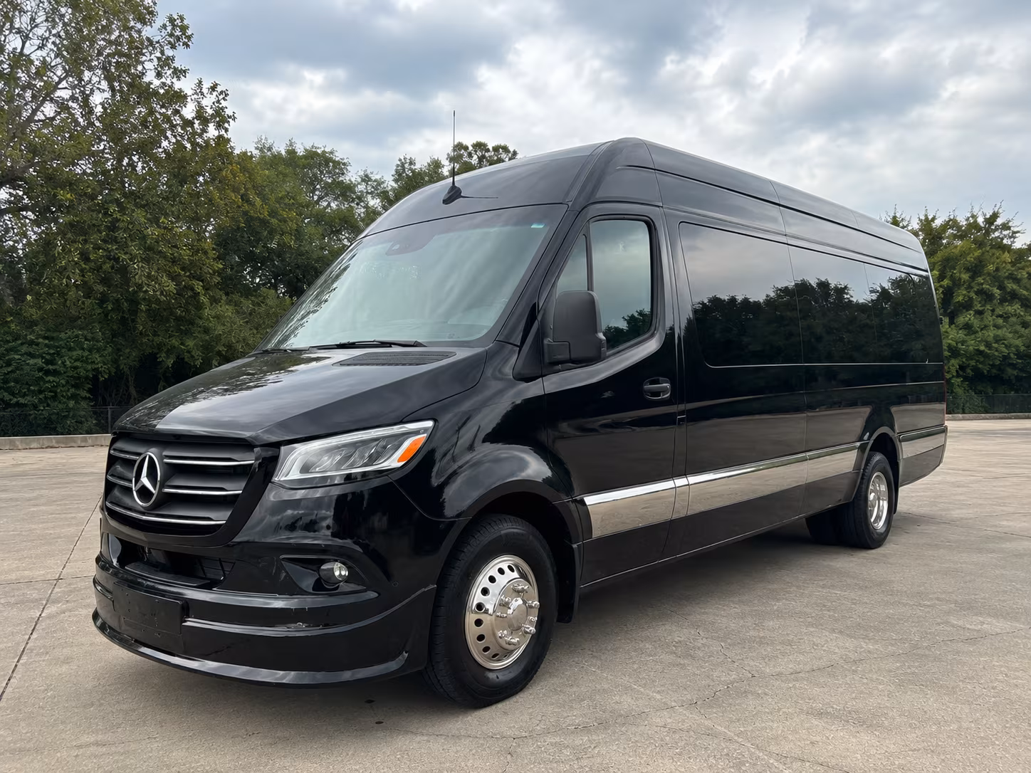Detroit Wedding Transportation & Shuttle Service