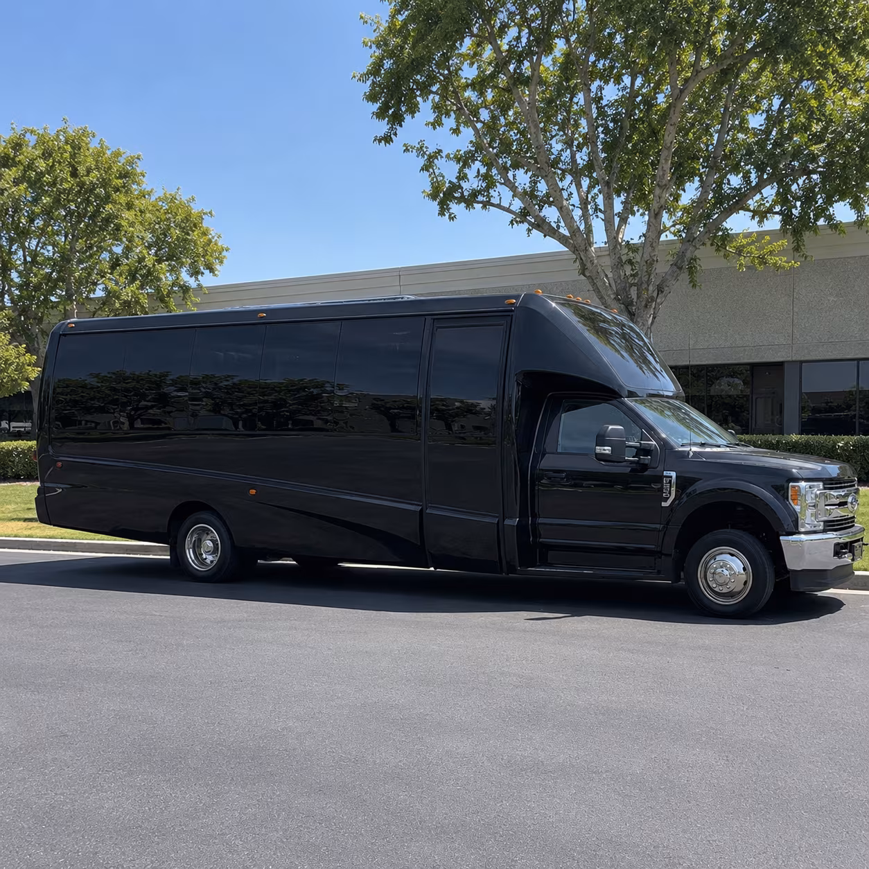 Southfield Winery Tour & Pub Crawl Transportation